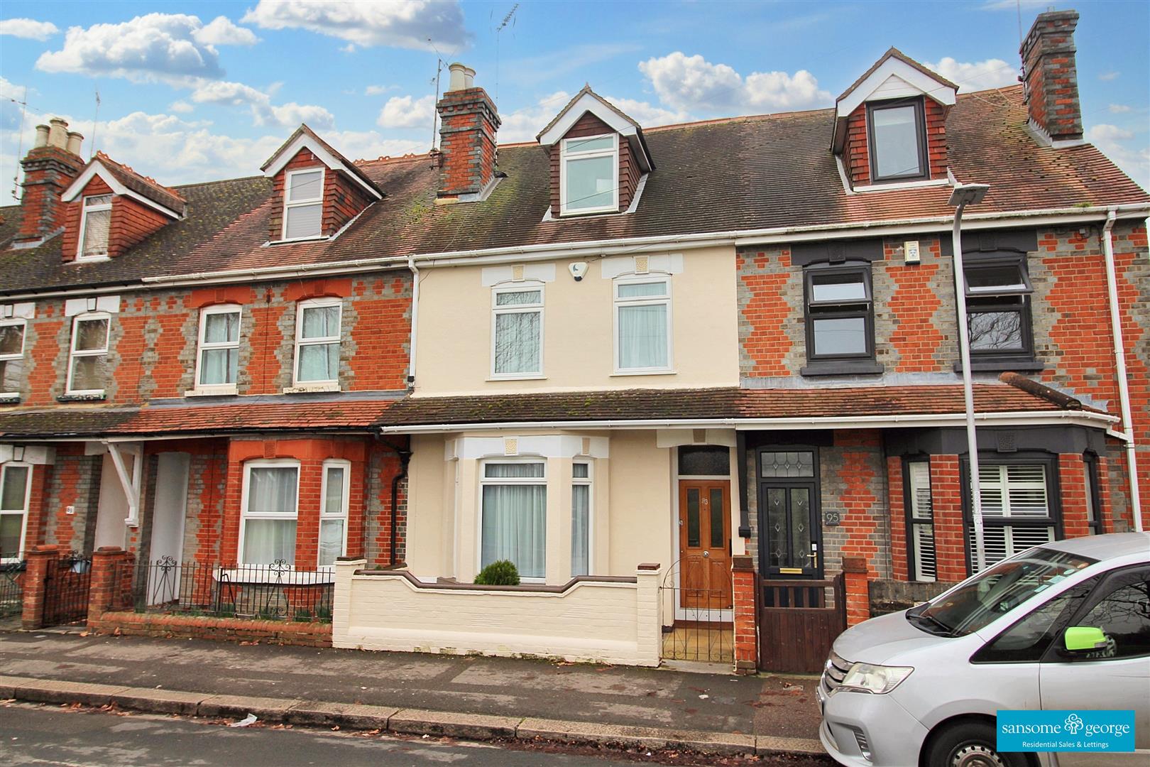 5 bed property in Kensington Road, Reading